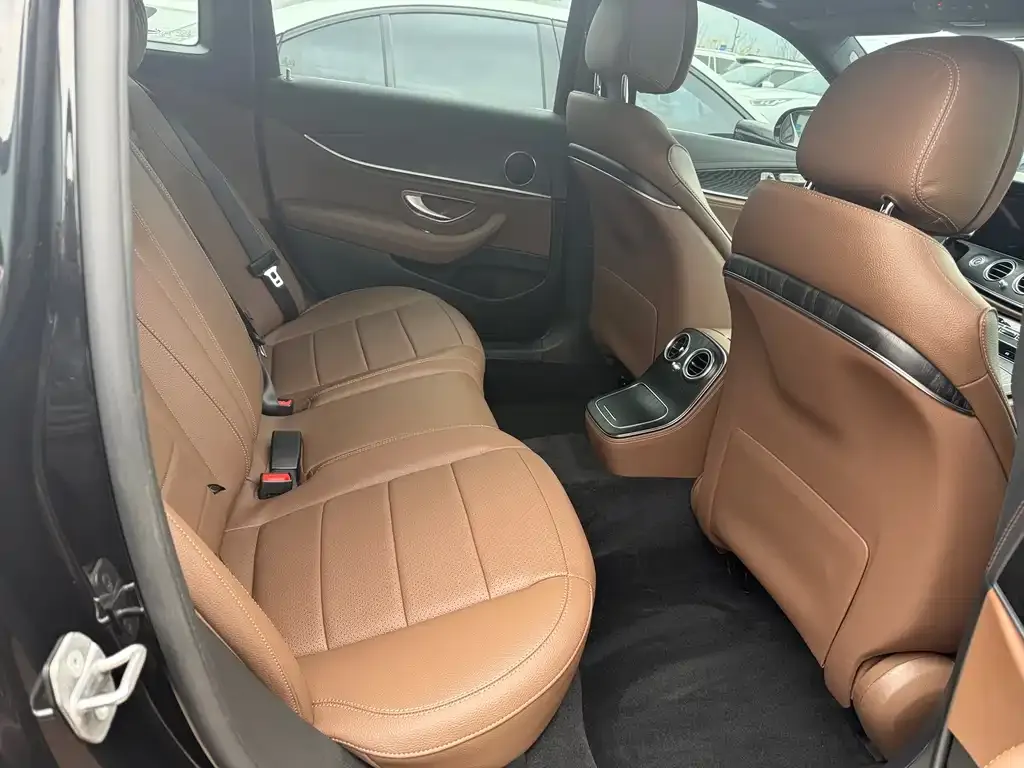 Mercedes-Benz E-Class 2023 из CN, фото 5