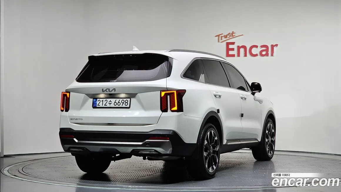 Kia Sorento — фото 7
