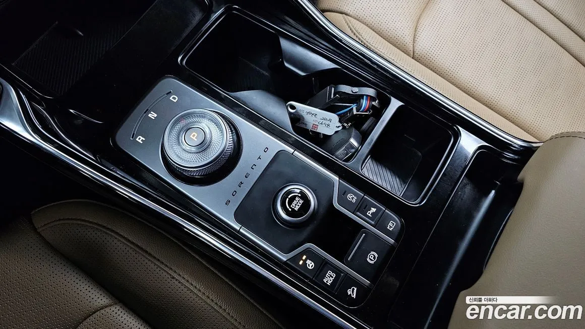 Kia Sorento — фото 10