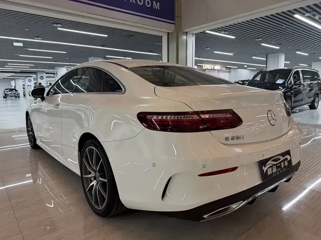 Mercedes-Benz E-Class (Import) — фото 5