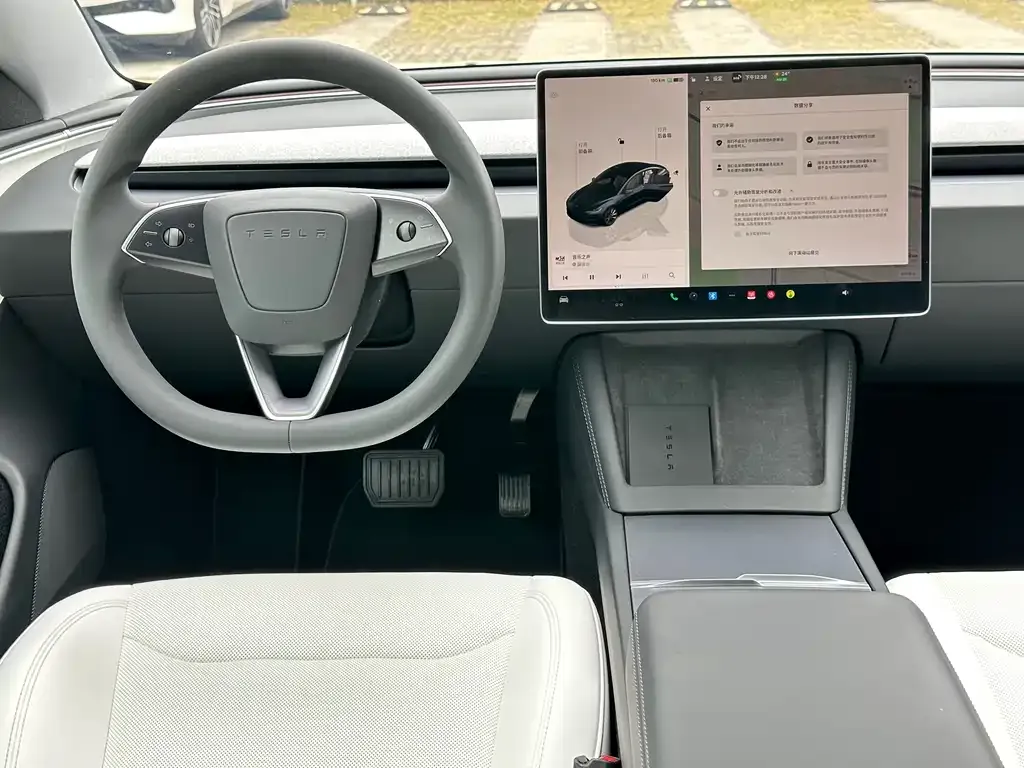 Tesla Model 3 — фото 5