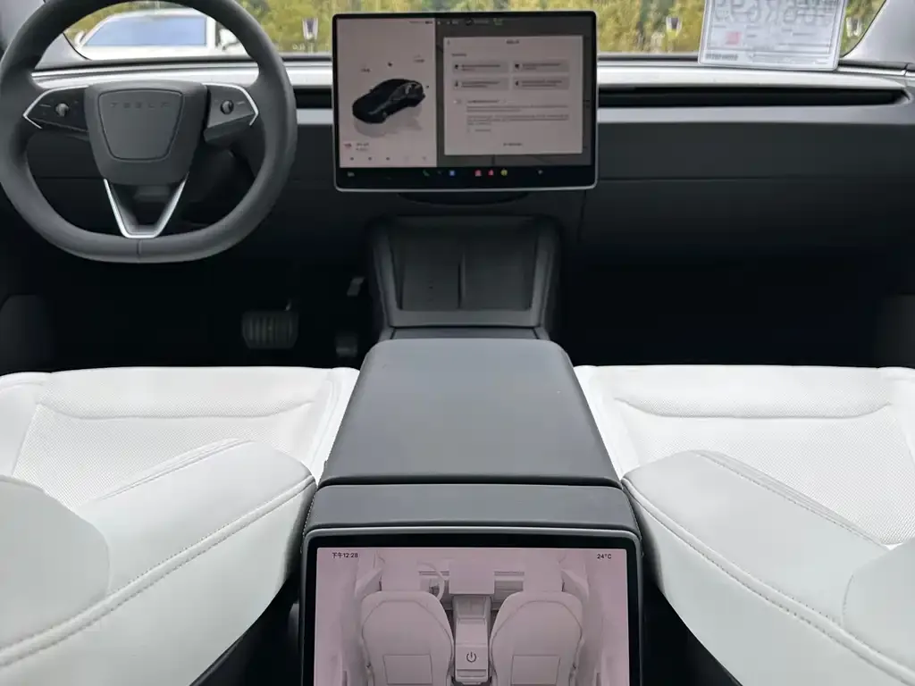 Tesla Model 3 — фото 3