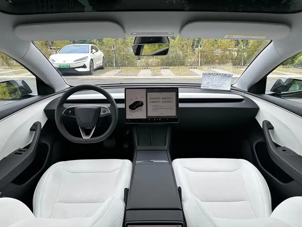 Tesla Model 3 — фото 6