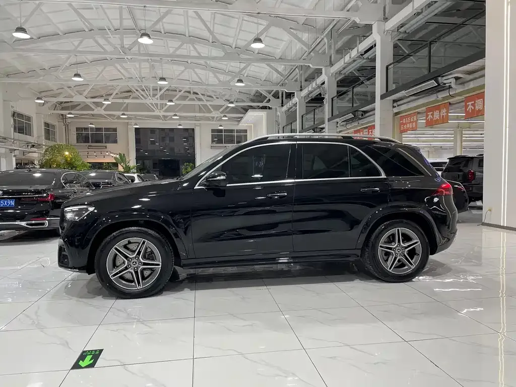 Mercedes-Benz GLE — фото 8