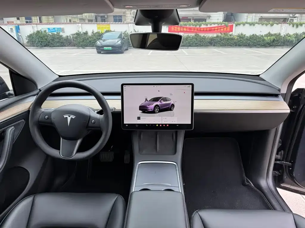 Tesla Model Y — фото 2
