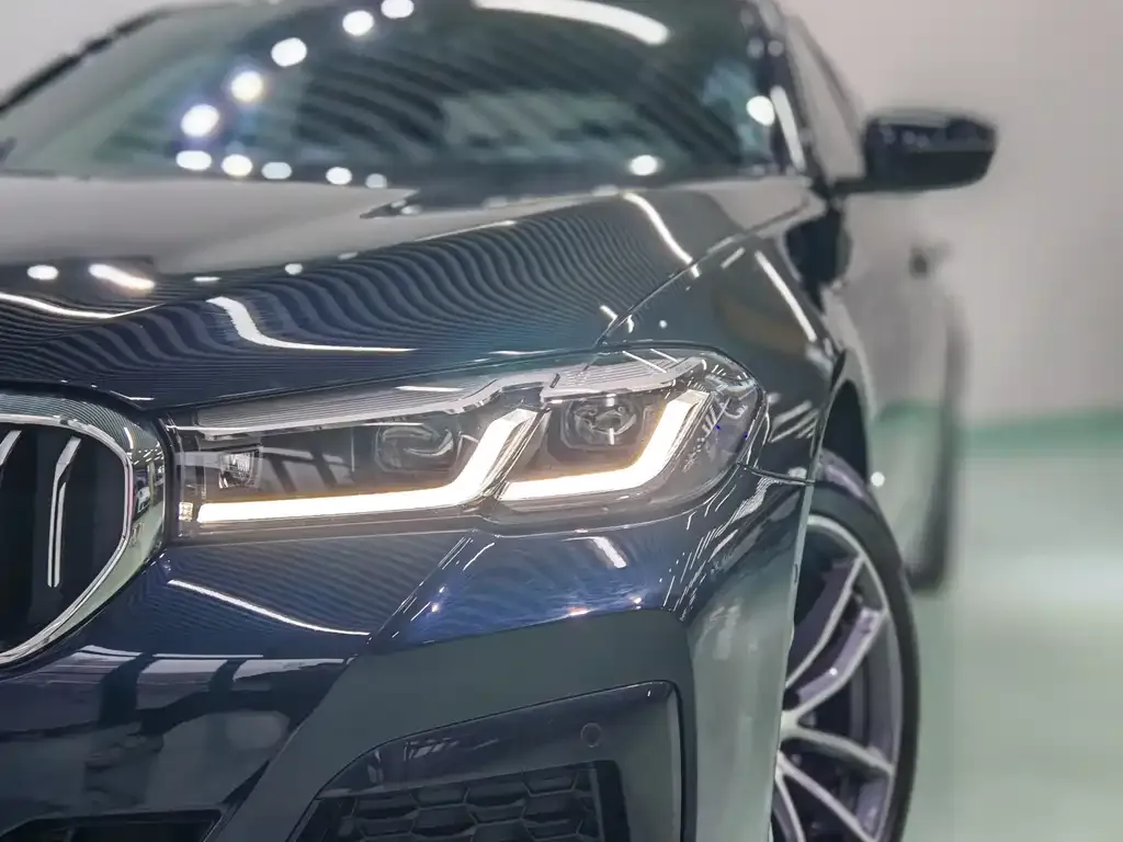 BMW 5 Series — фото 10