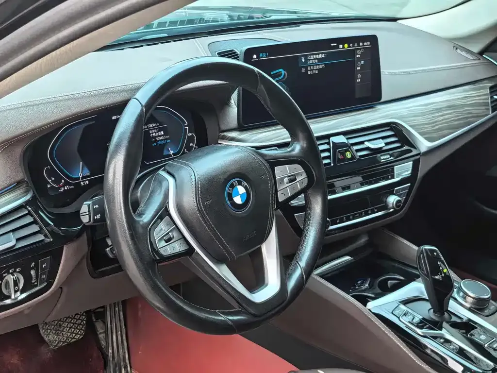BMW 5 Series New Energy — фото 6