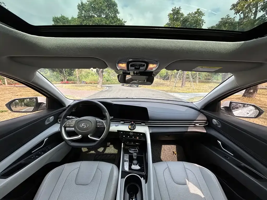 Hyundai Elantra 2021 из CN, фото 2