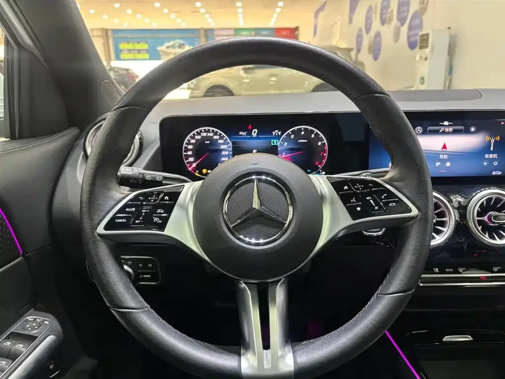 Mercedes-Benz GLA — фото 6