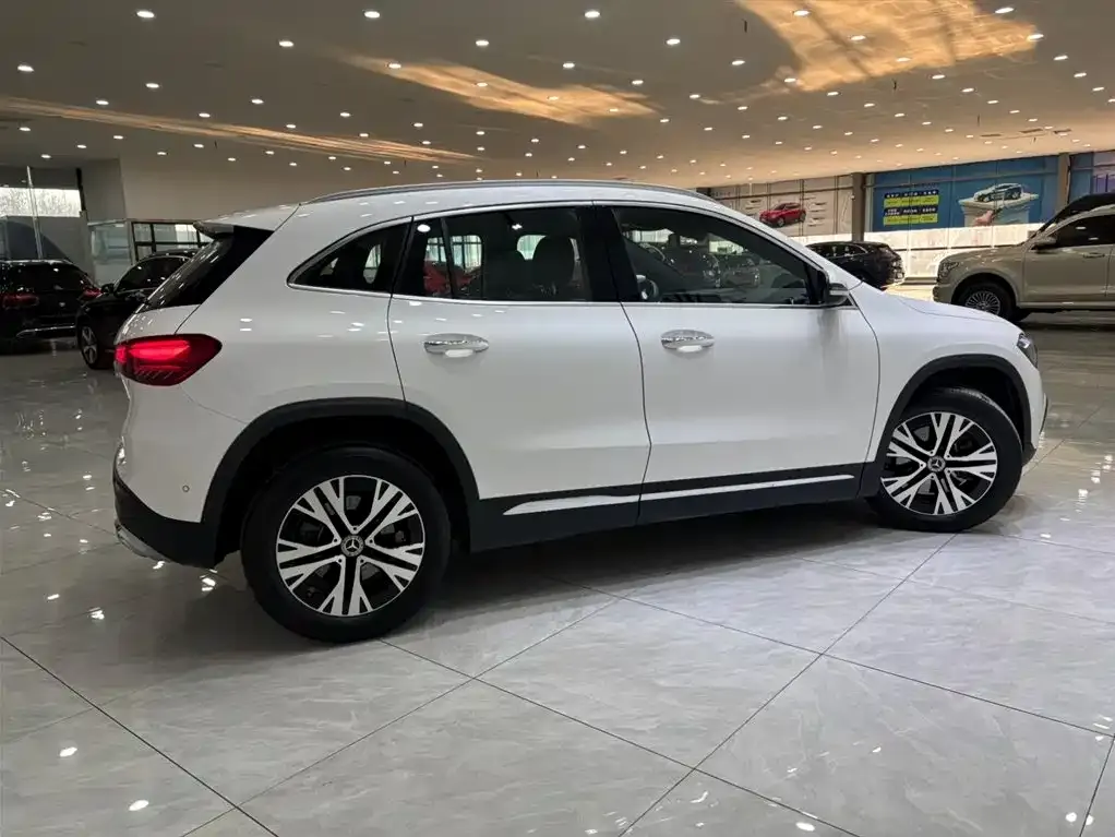 Mercedes-Benz GLA — фото 7