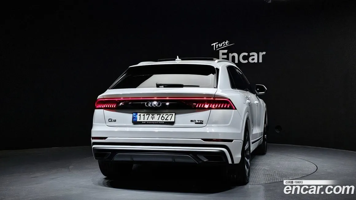 Audi Q8 — фото 3
