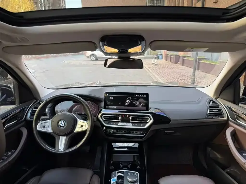 BMW iX3 — фото 2