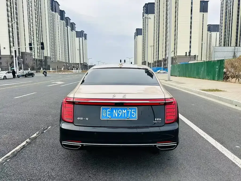 Hongqi H9 — фото 9