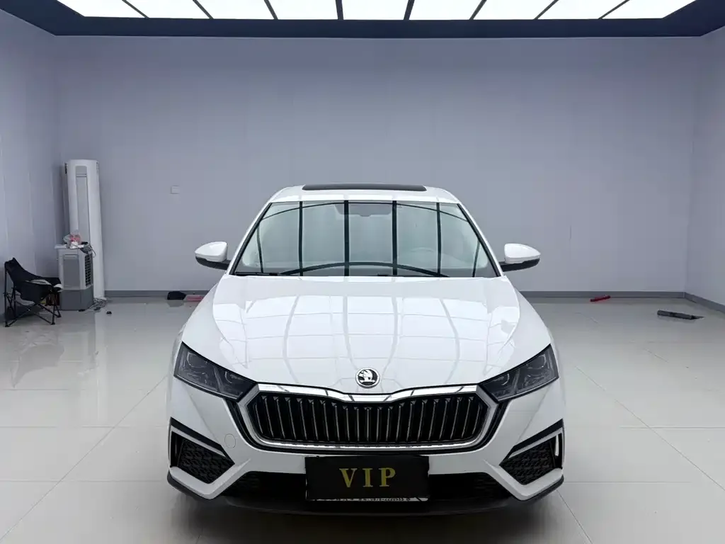 Skoda Octavia — фото 3