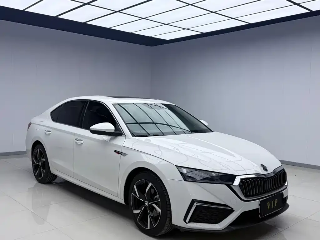 Skoda Octavia — фото 9