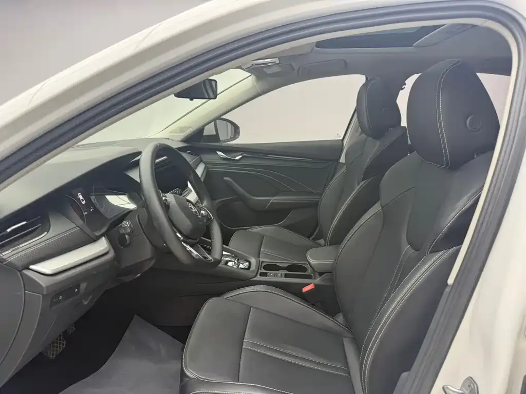 Skoda Octavia — фото 6