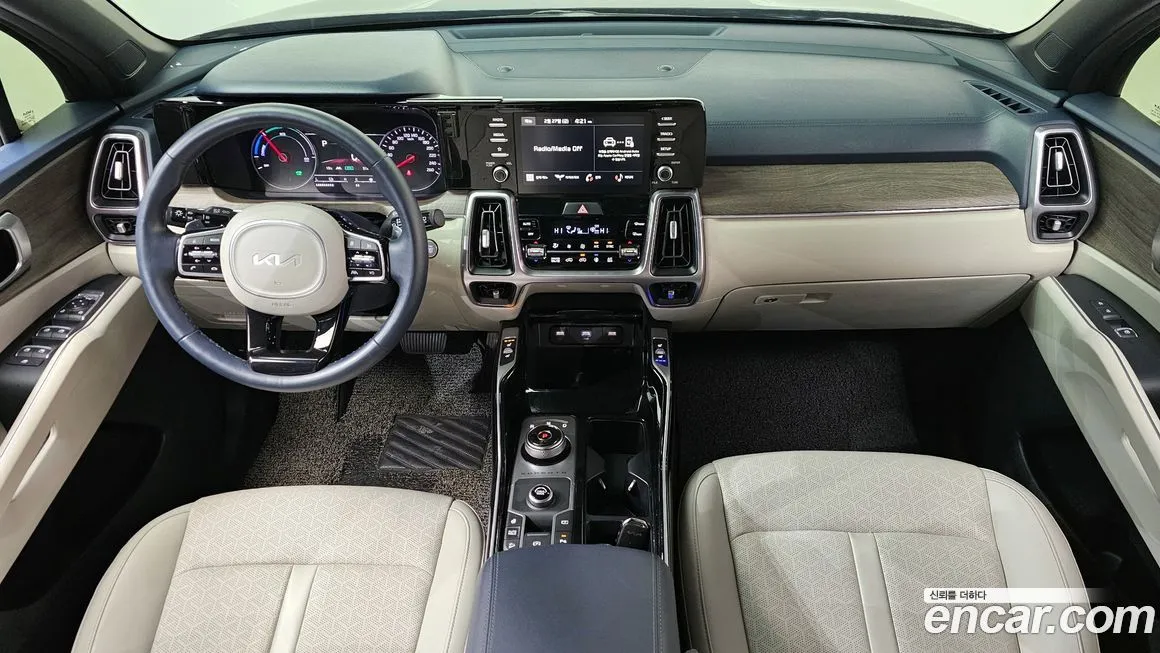 Kia Sorento — фото 7