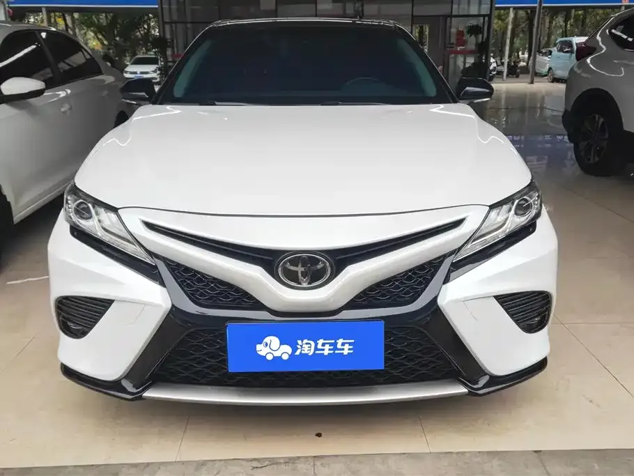 Toyota Camry 2021 из CN, фото 8