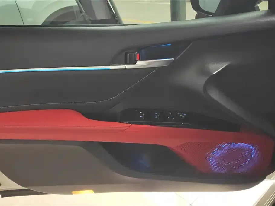 Toyota Camry 2021 из CN, фото 4