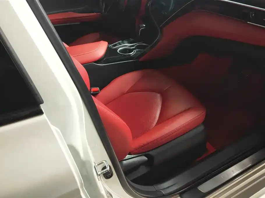 Toyota Camry 2021 из CN, фото 5