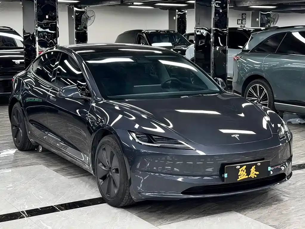 Tesla Model 3 — фото 10