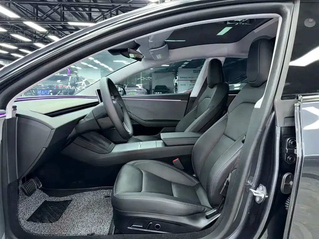 Tesla Model 3 — фото 3