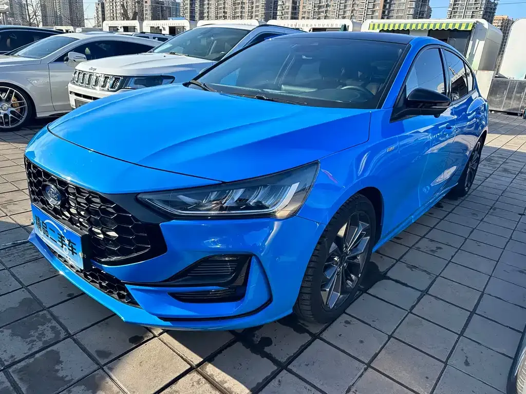 Ford Focus 2023 из CN, фото 1