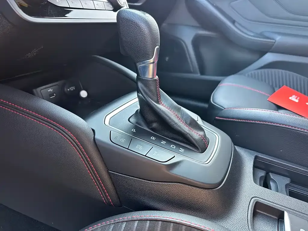Ford Focus 2023 из CN, фото 2