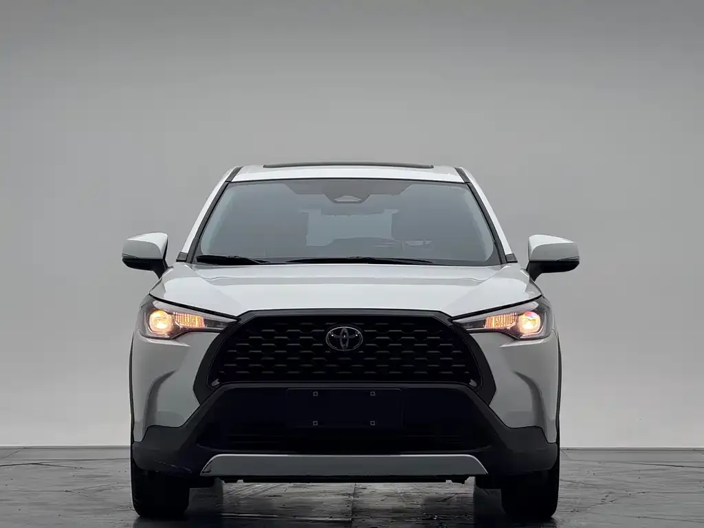 Toyota Corolla Cross — фото 2
