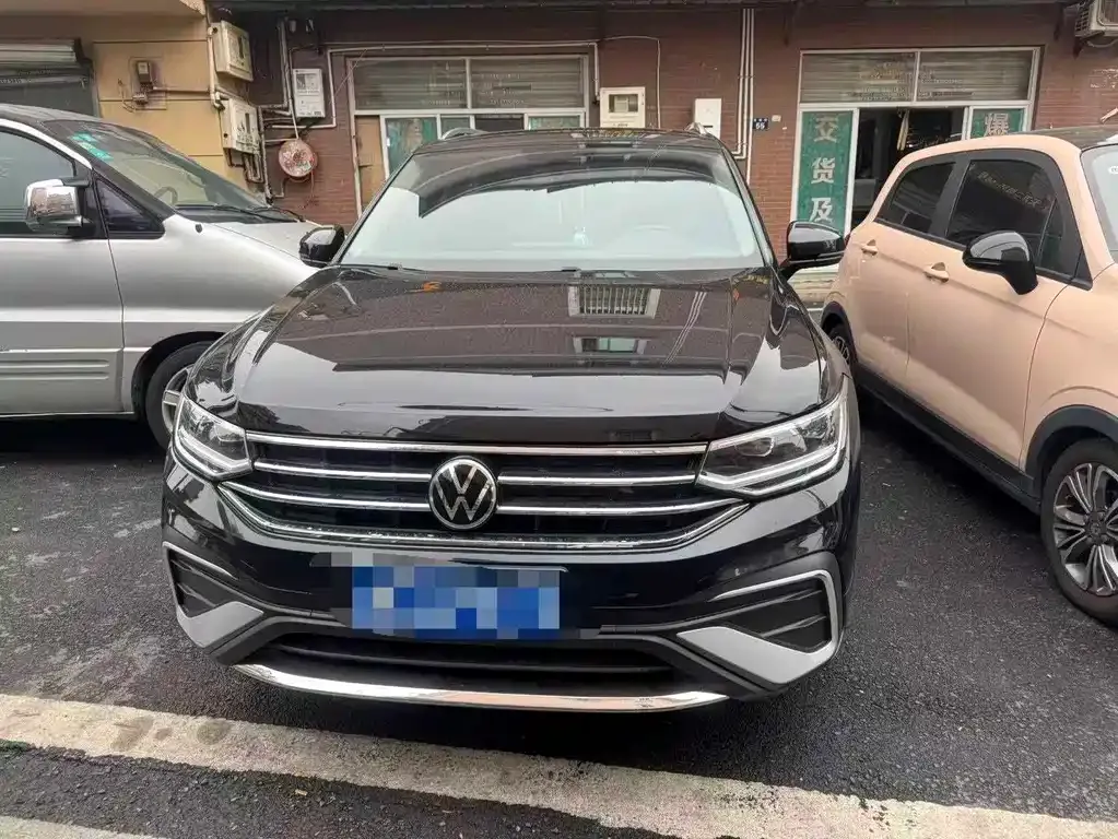 Volkswagen Tiguan L 2023 из CN, фото 7