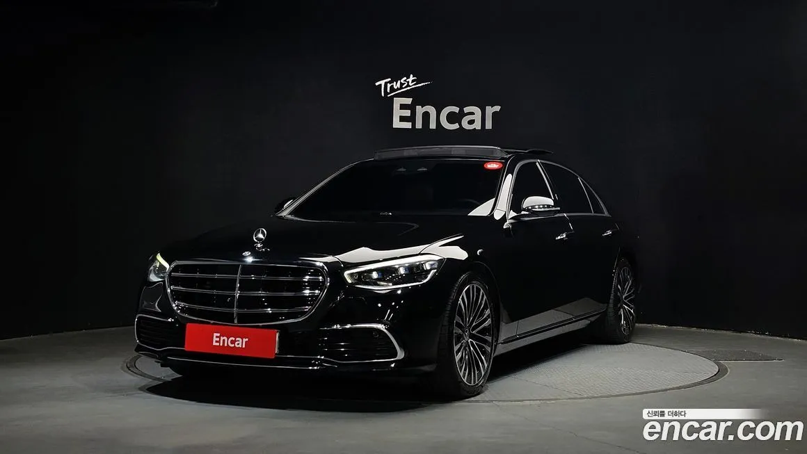 Mercedes-Benz S-Class — фото 1
