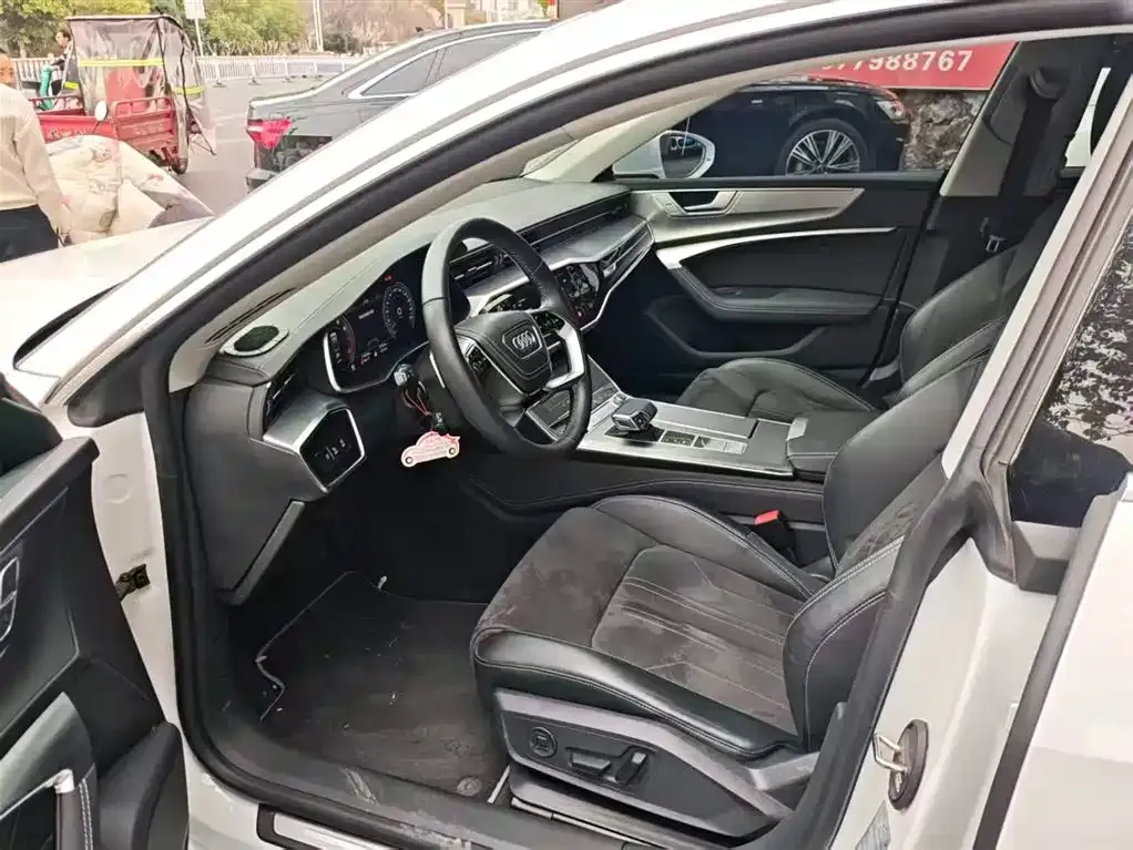 Audi A7L 2025 из CN, фото 7