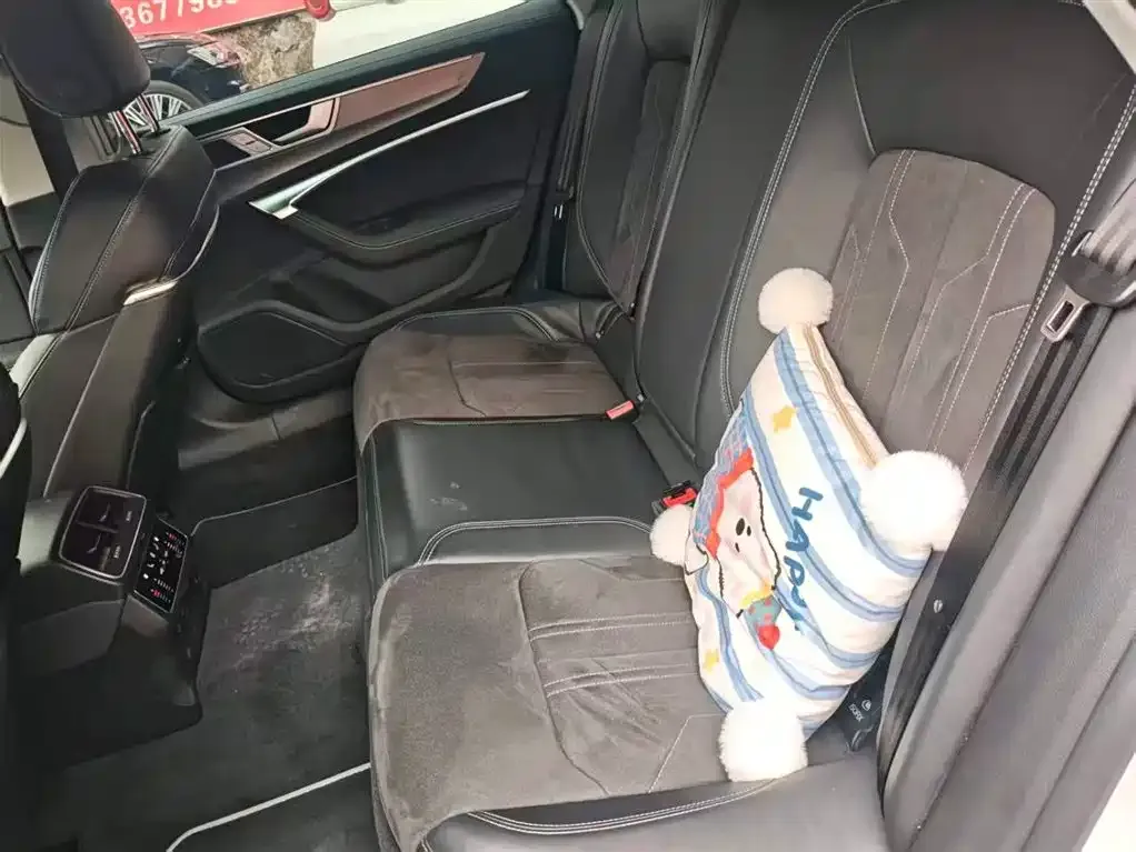 Audi A7L 2025 из CN, фото 2