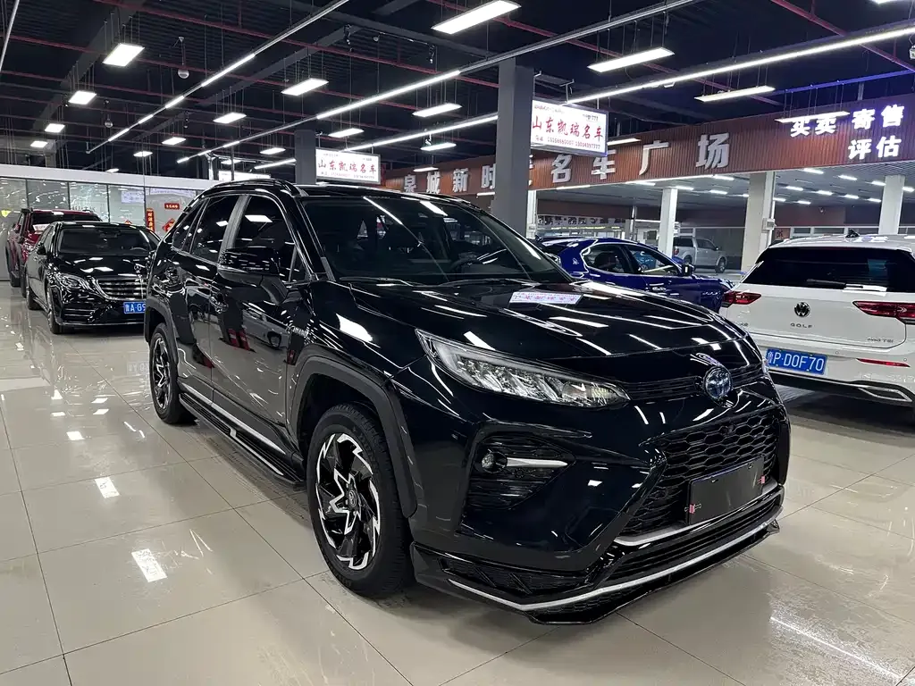 Toyota Wildlander 2021 из CN, фото 4