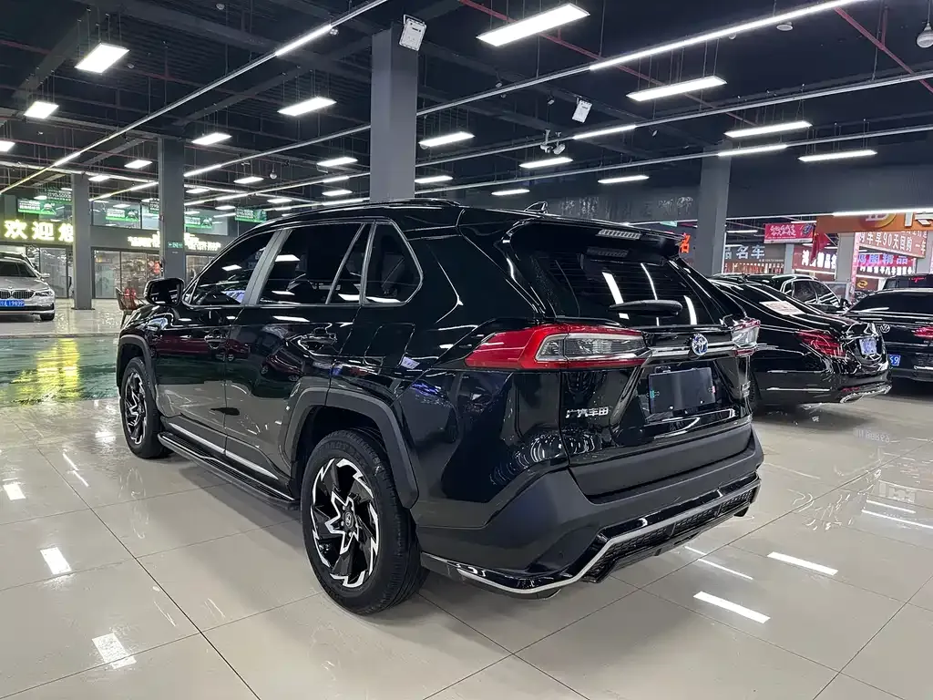 Toyota Wildlander 2021 из CN, фото 5