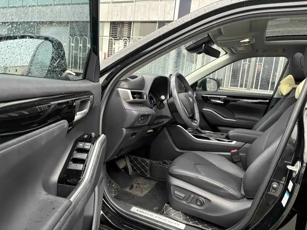 Toyota Highlander 2022 из CN, фото 9