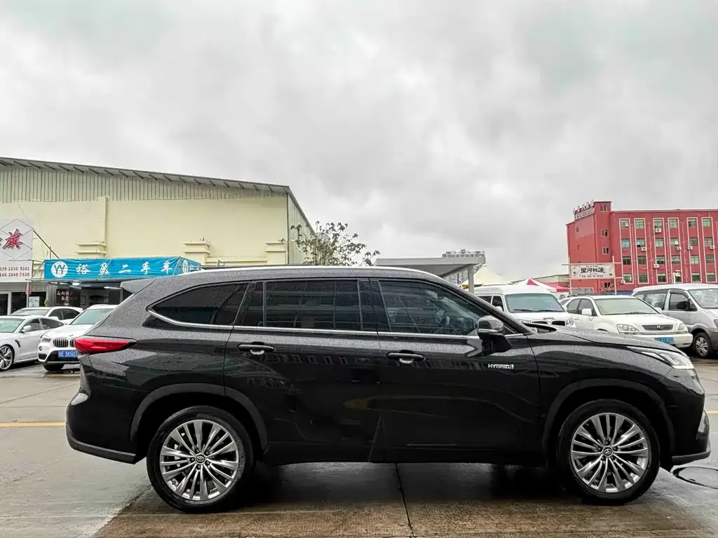 Toyota Highlander 2022 из CN, фото 2