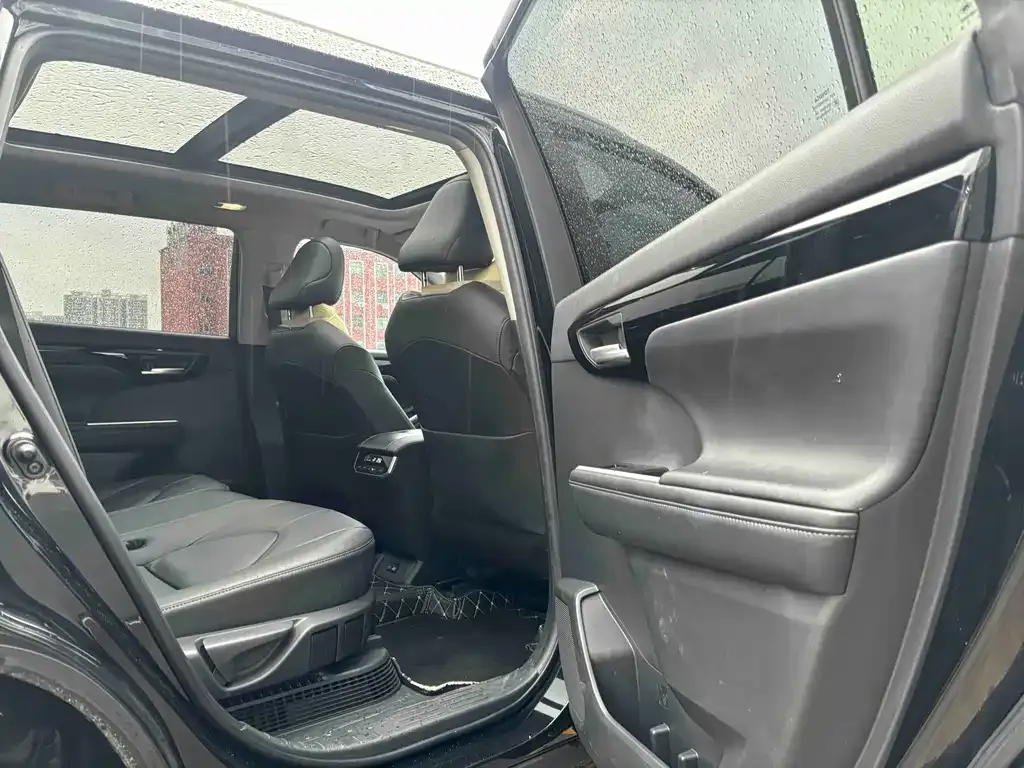 Toyota Highlander 2022 из CN, фото 6