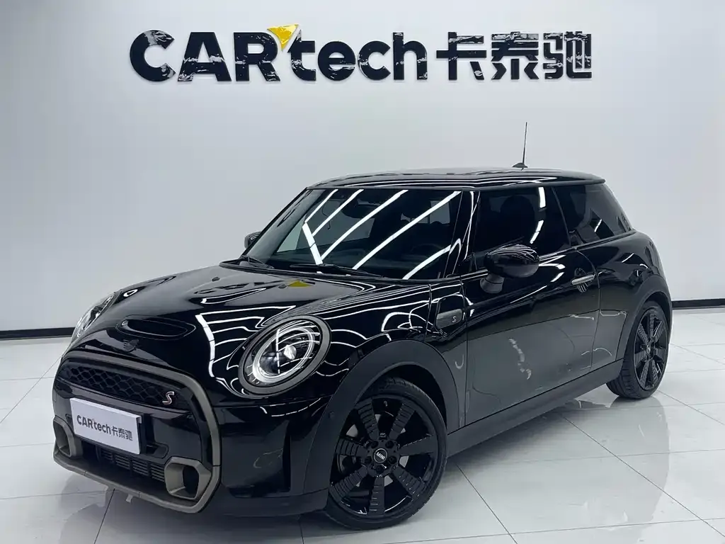 MINI Cooper (3-door) — фото 1