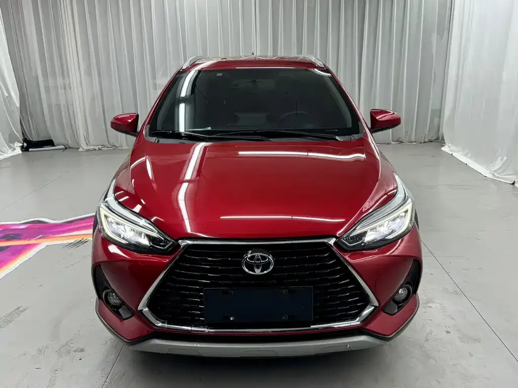 Toyota Yaris L — фото 8