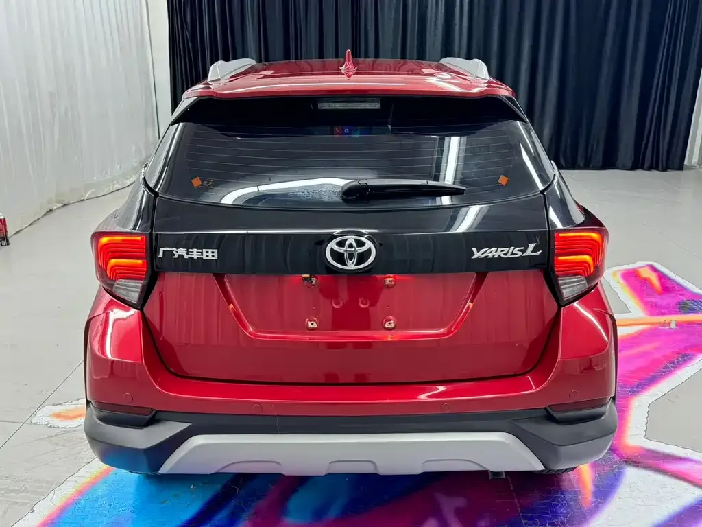 Toyota Yaris L — фото 6