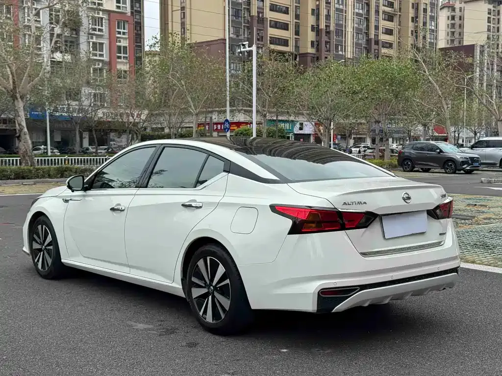 Nissan Teana — фото 3