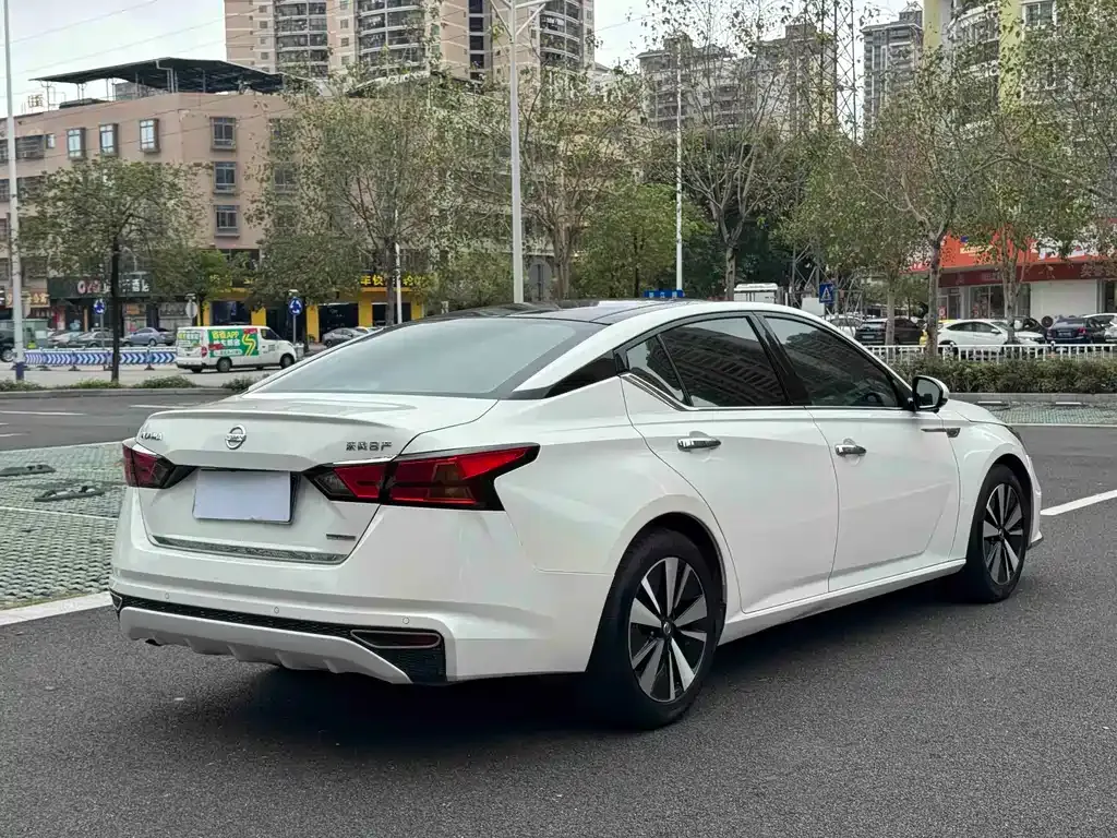Nissan Teana — фото 6