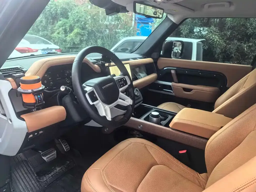 Land Rover Defender — фото 6