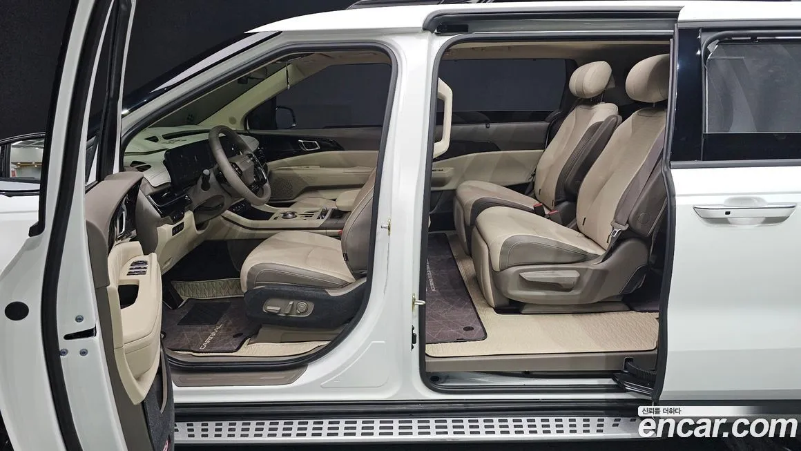 Kia Carnival — фото 10
