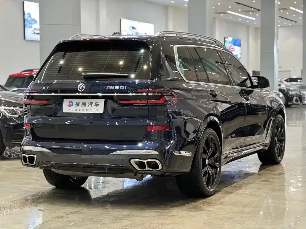 BMW X7 M60i 2023 из CN, фото 2