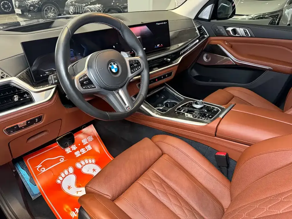 BMW X7 M60i 2023 из CN, фото 4
