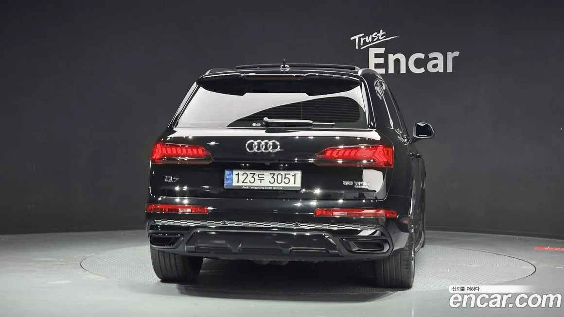 Audi Q7 2022 из KR, фото 7