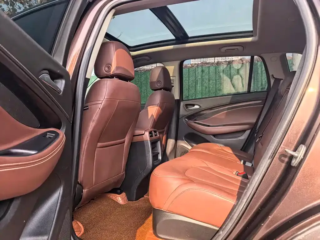 Buick Envision Plus — фото 6