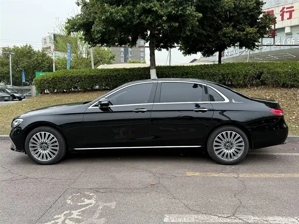 Mercedes-Benz E-Class 2023 из CN, фото 4